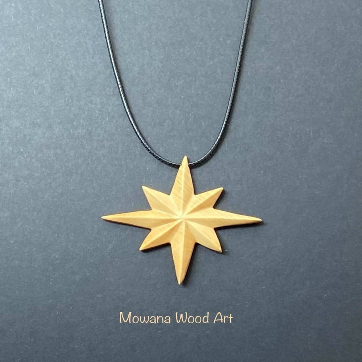 Star pendant necklace