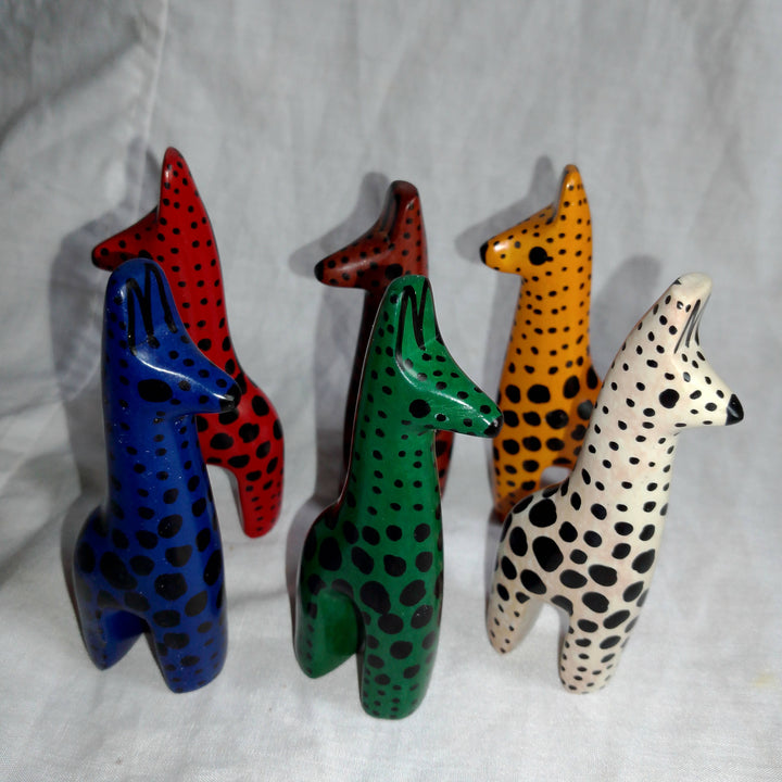 Giraffes with feeding dots sets - Dilwana - botswana online shopping