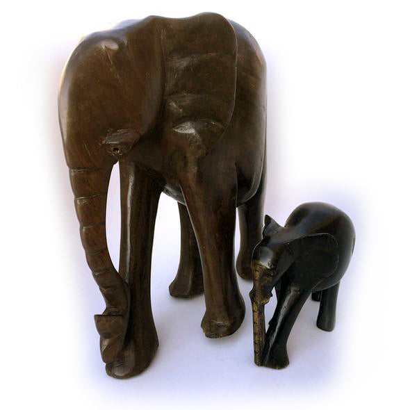 African Wooden Elephant - African craft market - Dilwana