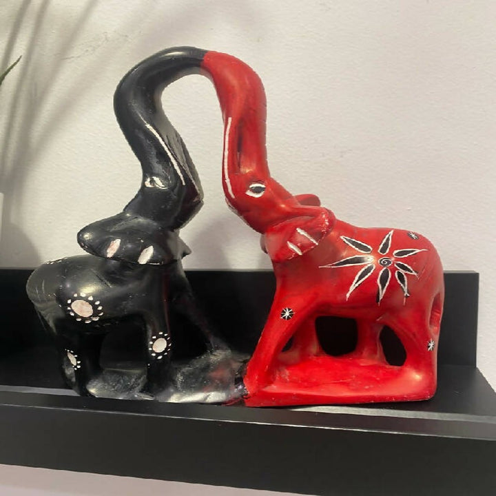 8" Kissing Elephant. - Dilwana - botswana online shopping