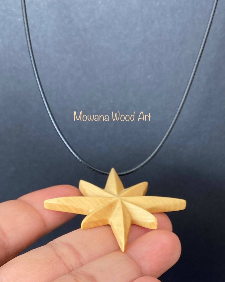 Star pendant necklace