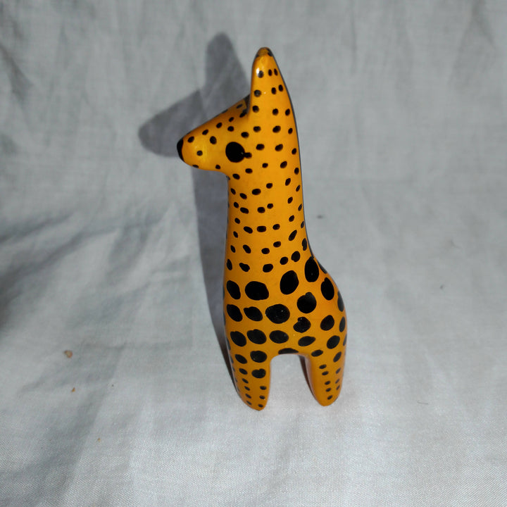 Giraffes with feeding dots sets - Dilwana - botswana online shopping