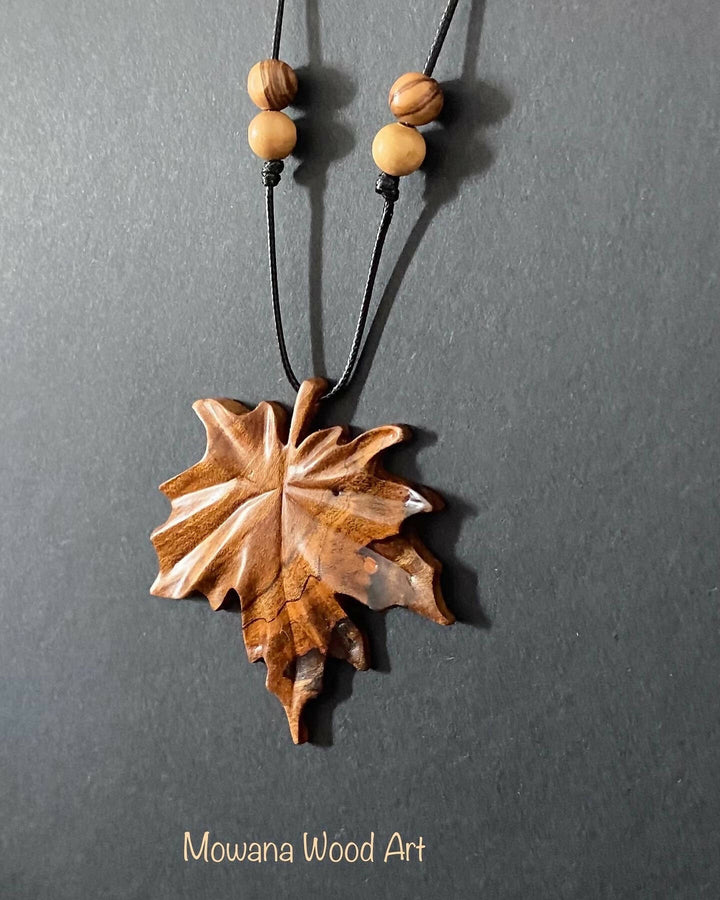 Fall leaf pendant necklace
