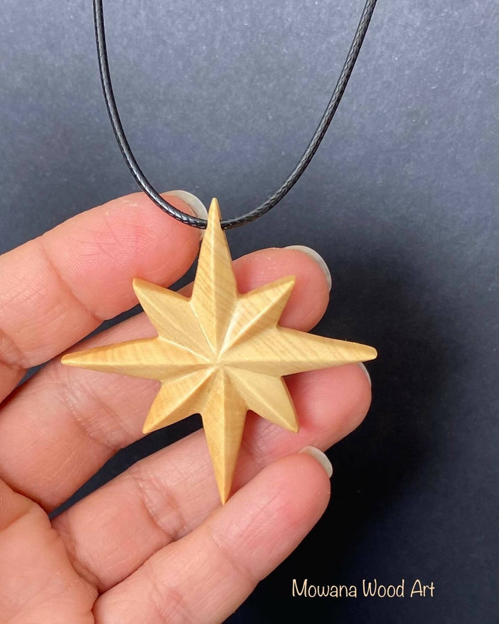 Star pendant necklace