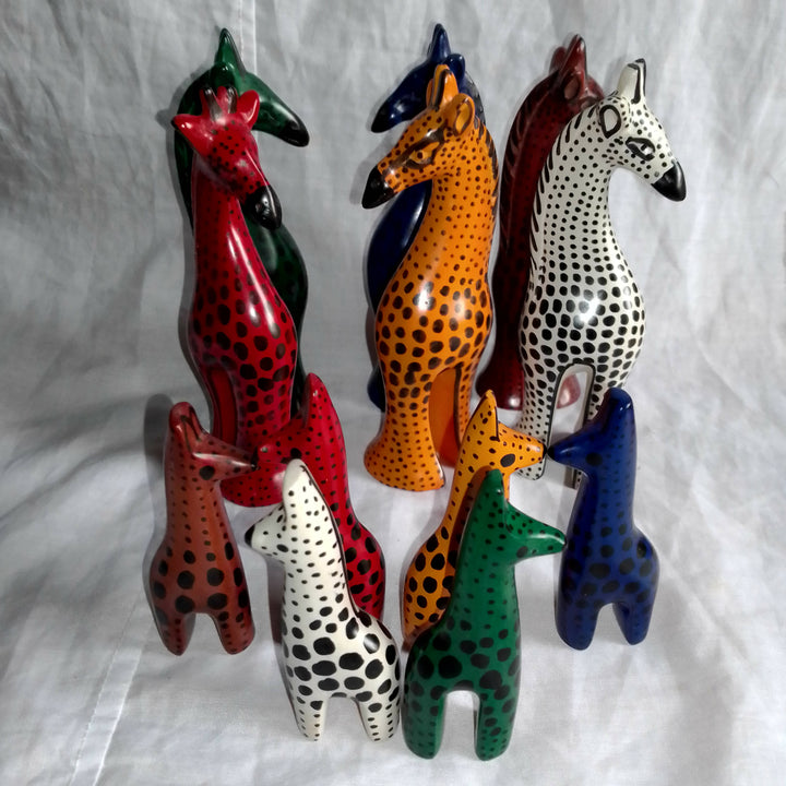 Giraffes with feeding dots sets - Dilwana - botswana online shopping